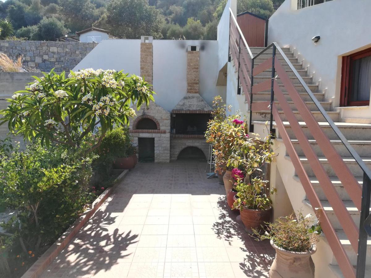 Villa Balcony, Cozy Villa With Amazing View Rodhiá 외부 사진